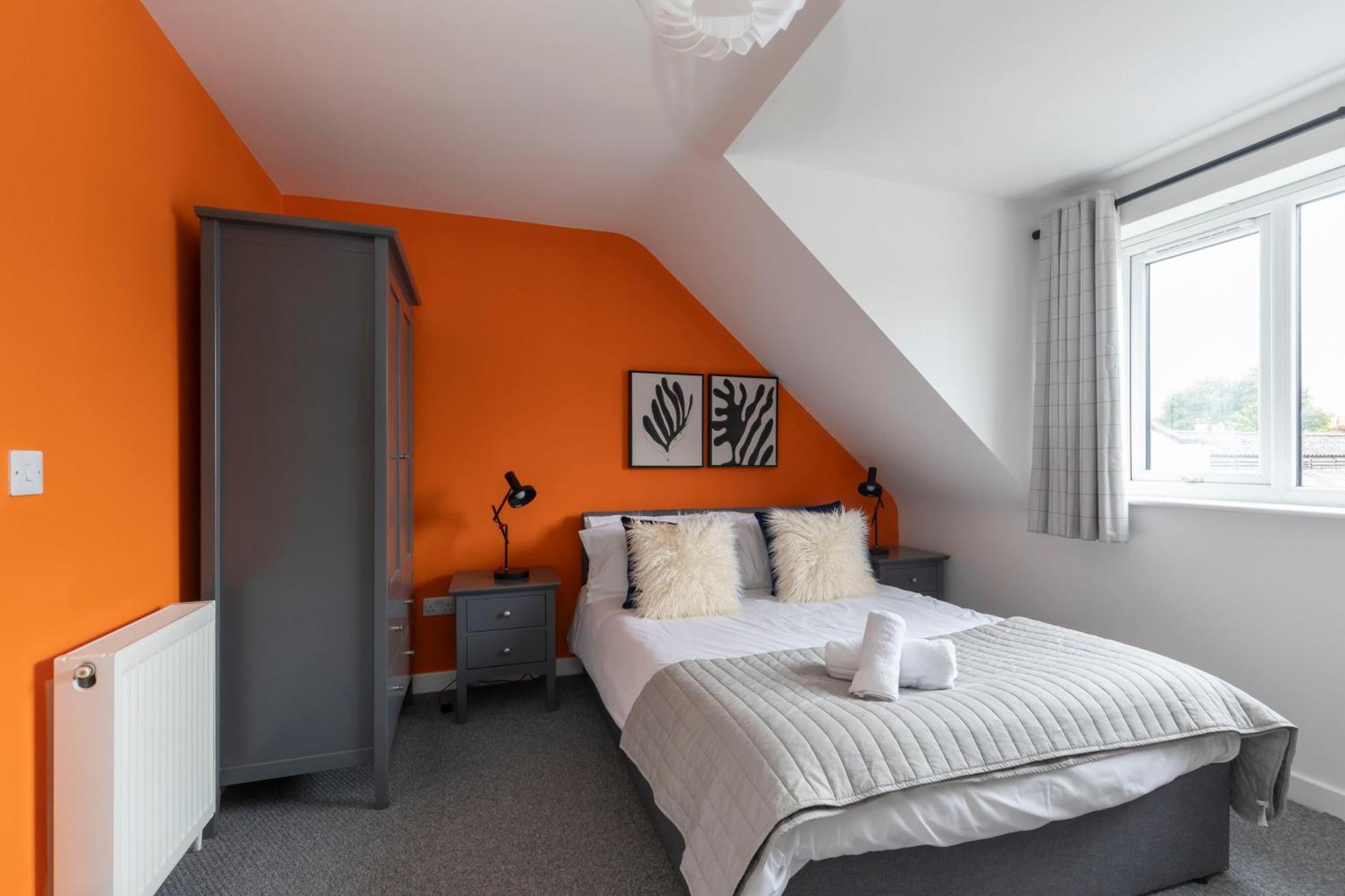 Modern Four Bedroom Four Bathroom Home Cheltenham Zewnętrze zdjęcie