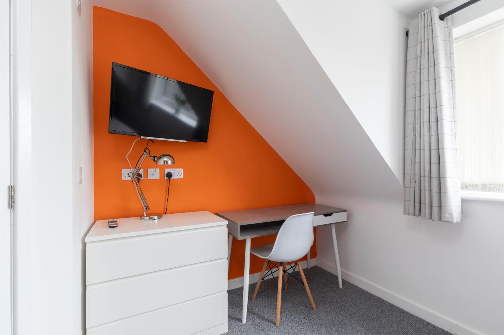 Modern Four Bedroom Four Bathroom Home Cheltenham Zewnętrze zdjęcie